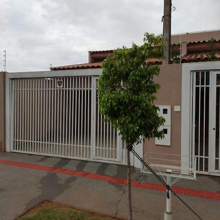 Casa Aconchegante Perto Da Uel Villa Лондрина Екстериор снимка